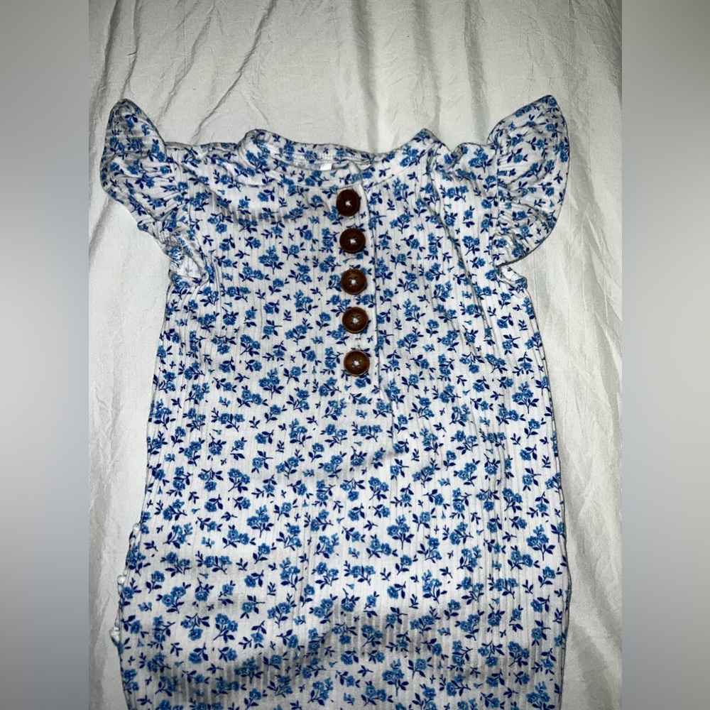 POSH PEANUT RUFFLED CAP SLEEVE ROMPER 6/9M - Picture 2 of 5